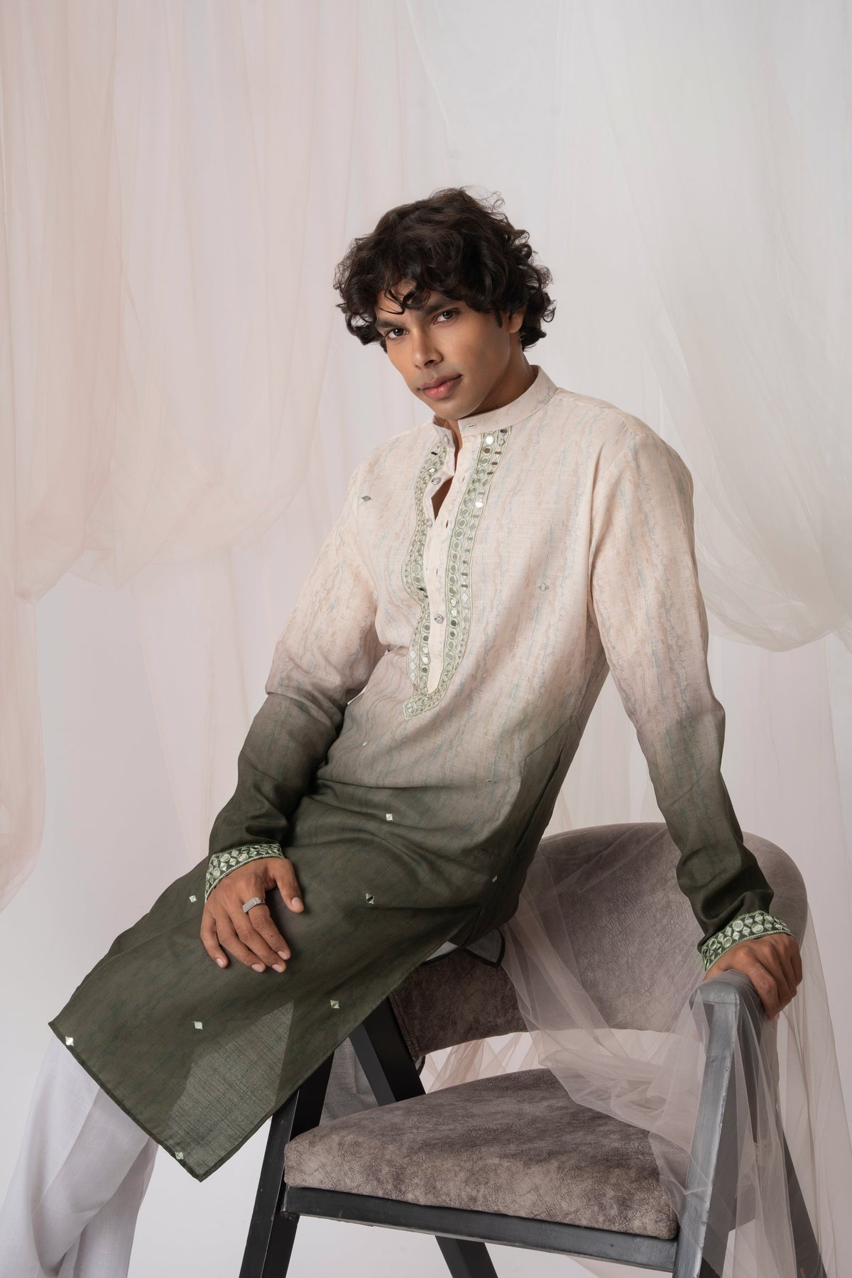 Heena Green Digital Embroidery Kurta For Men